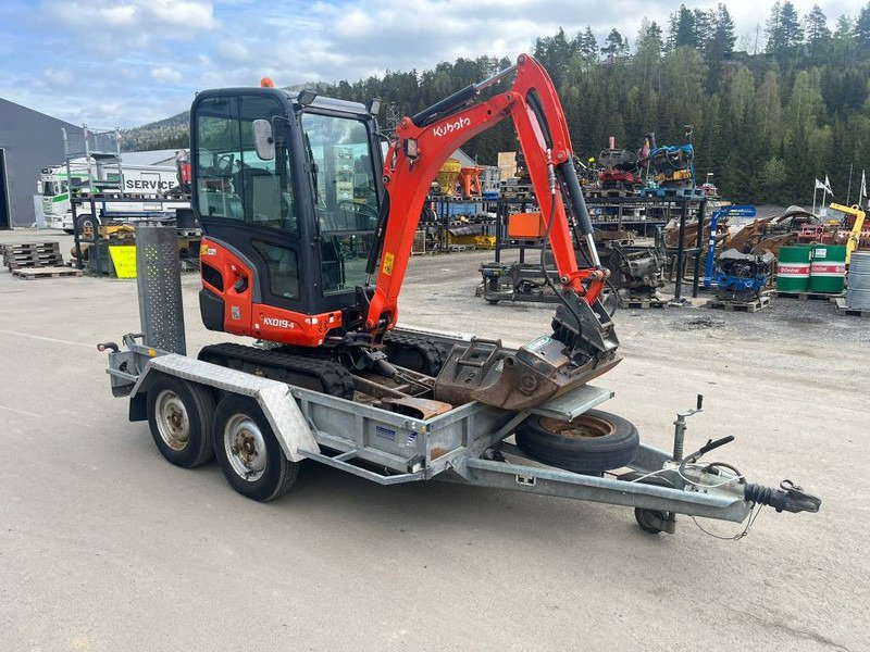 B1-10.jpg Kubota KX 019-4 + 3 Schaufeln + Anhänger – Minibagger – 1,85T – Bild 1