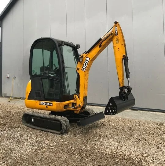 a5-10-4.webp JCB 8018 CTS + 3 SCHAUFELN – Kompaktbagger 1,9T – Bild 1